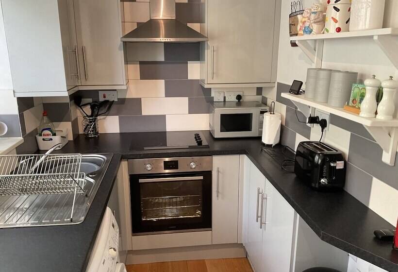 Captivating 2 Bed Cottage In Grewelthorpe