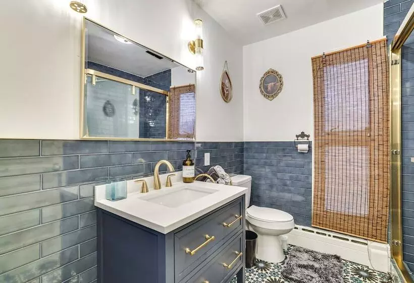 Outdoor Oasis: Cresco Family Home W/ Hot Tub