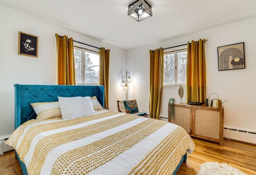 Outdoor Oasis: Cresco Family Home W/ Hot Tub