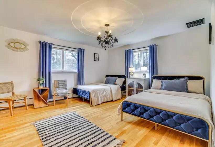 Outdoor Oasis: Cresco Family Home W/ Hot Tub