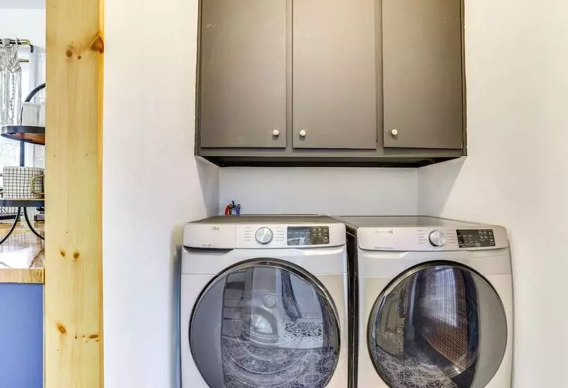 Outdoor Oasis: Cresco Family Home W/ Hot Tub