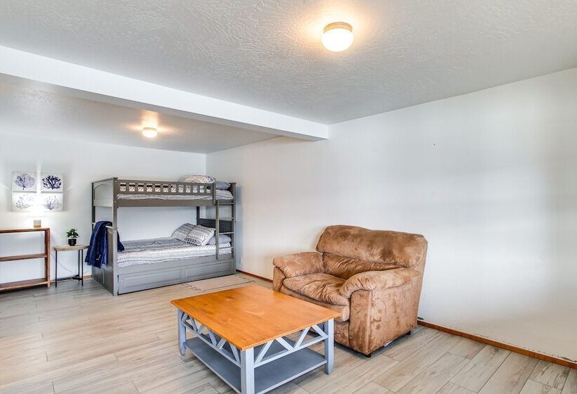 Coeur D Alene Lakefront Home: Private Dock & Beach