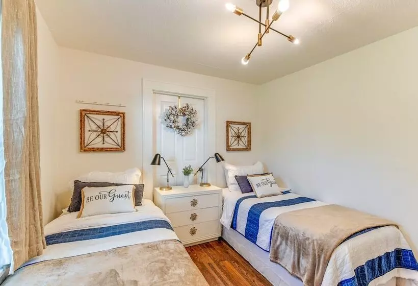 Columbia Cottage W/ Patio: 1 Mi To Downtown!