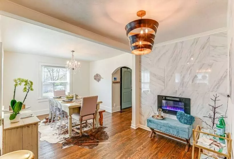 Columbia Cottage W/ Patio: 1 Mi To Downtown!