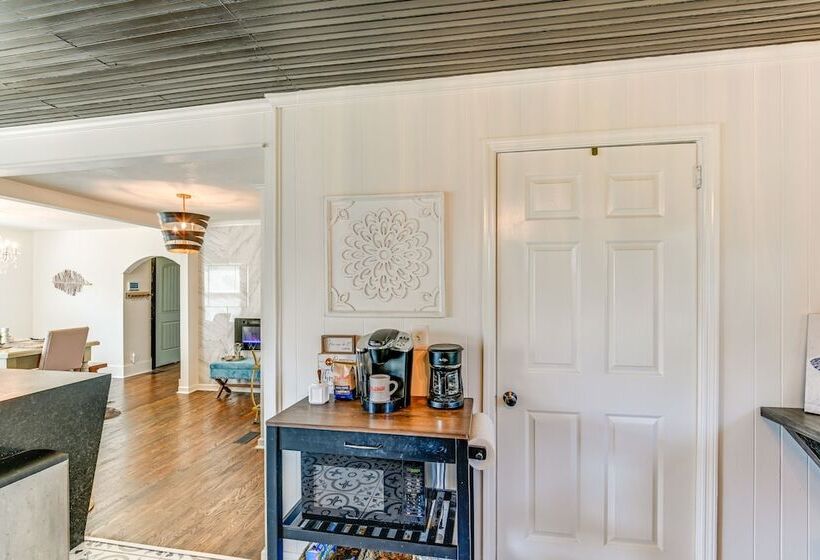 Columbia Cottage W/ Patio: 1 Mi To Downtown!