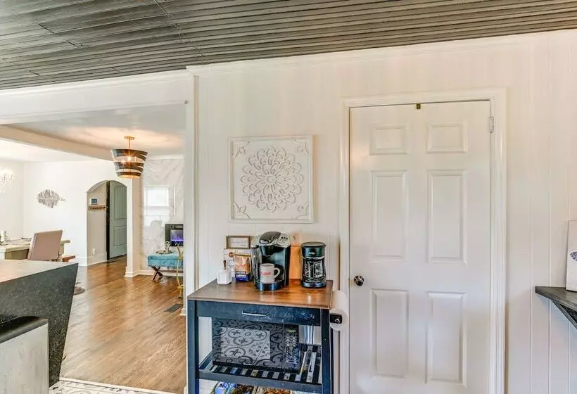 Columbia Cottage W/ Patio: 1 Mi To Downtown!