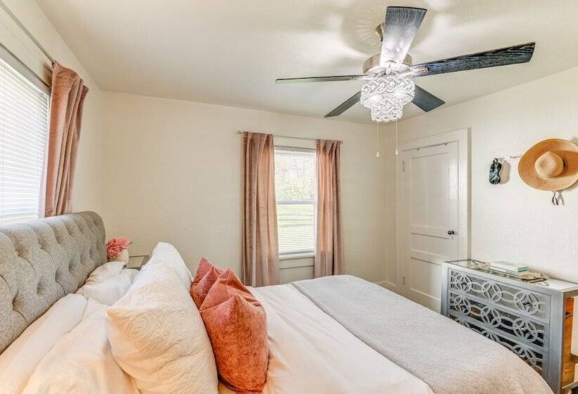 Columbia Cottage W/ Patio: 1 Mi To Downtown!