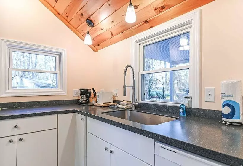 Cottage By The Pond The Perfect Cozy Escape!