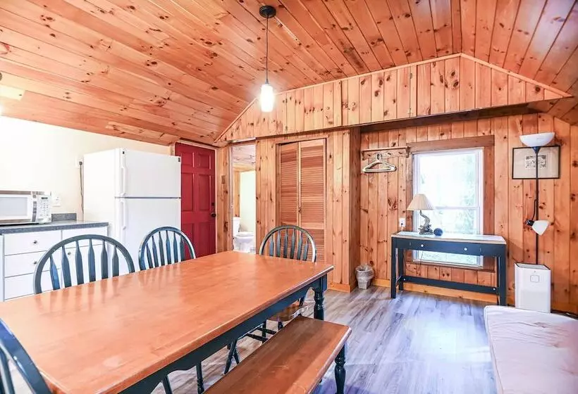 Cottage By The Pond The Perfect Cozy Escape!