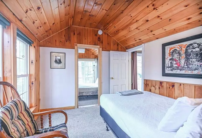 Cottage By The Pond The Perfect Cozy Escape!