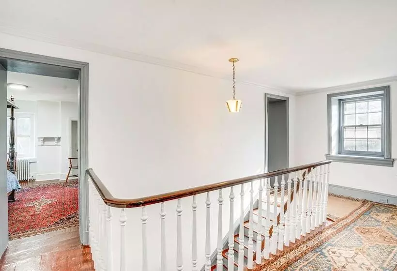 Eagleville Home W/ Porch, Near Valley Forge Casino