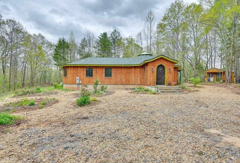 Enchanting Shelby Cottage On 12 Acres W/ Hot Tub!