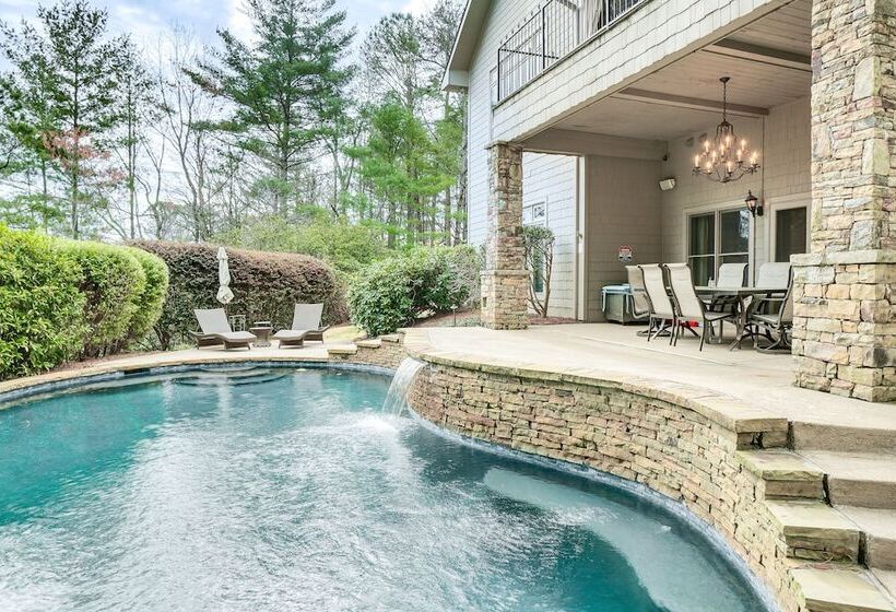 High End Helen Home: Heated Pool, Fire Pit + Views