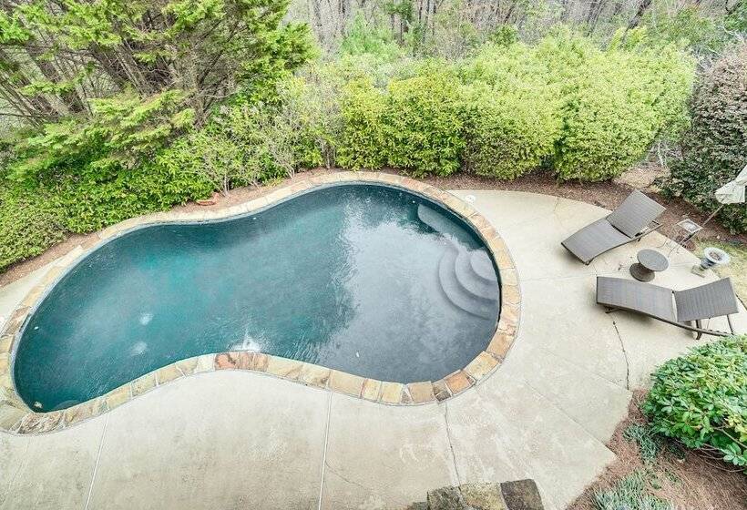 High End Helen Home: Heated Pool, Fire Pit + Views
