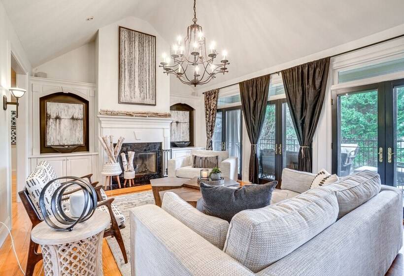 High End Helen Home: Heated Pool, Fire Pit + Views