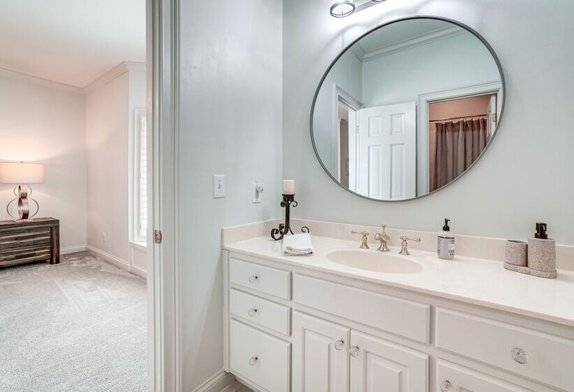 High End Helen Home: Heated Pool, Fire Pit + Views