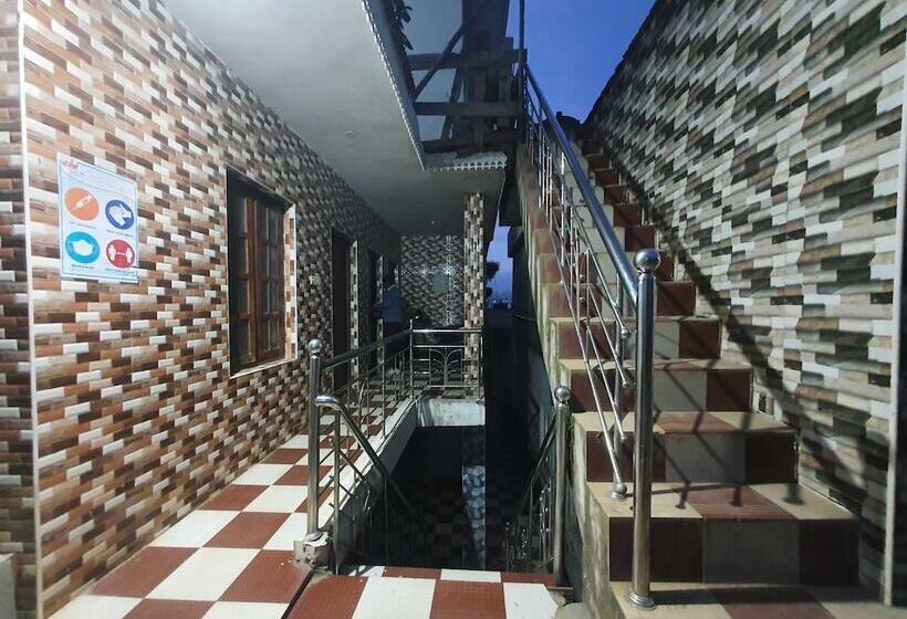 Отель Flagship Heaven Holidays