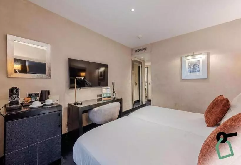 ホテル Hotiday Room Collection   Paris Arc De Triomphe