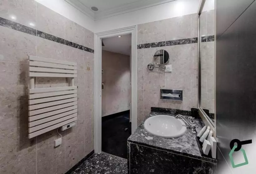 ホテル Hotiday Room Collection   Paris Arc De Triomphe