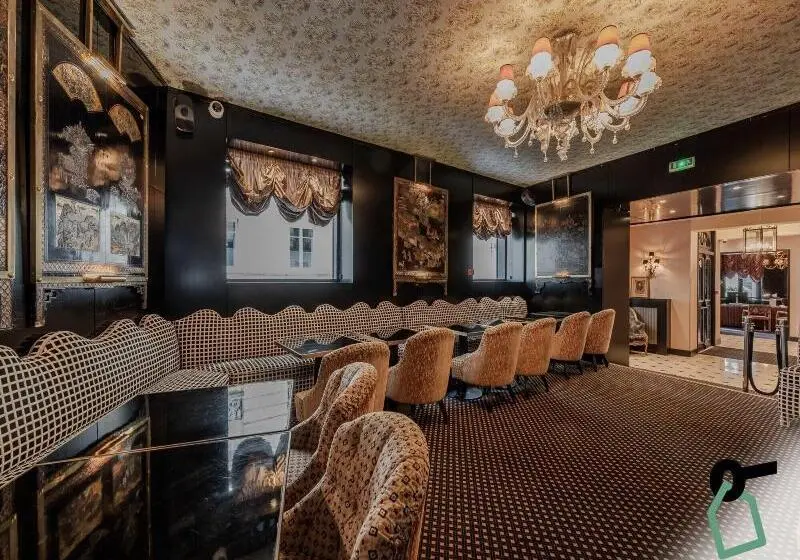 ホテル Hotiday Room Collection   Paris Arc De Triomphe