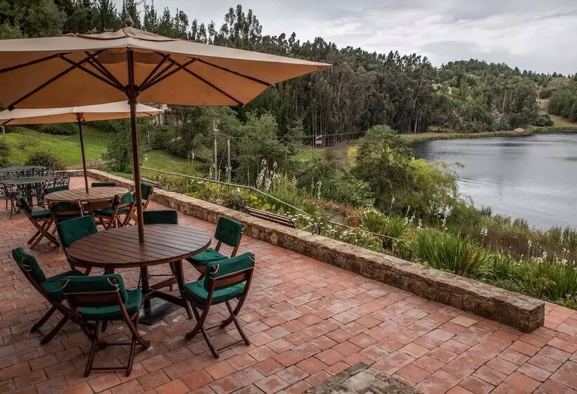 ホテル Refugio Pozo Azul