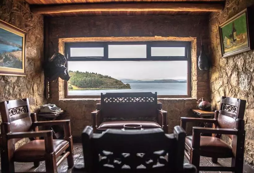 ホテル Refugio Pozo Azul