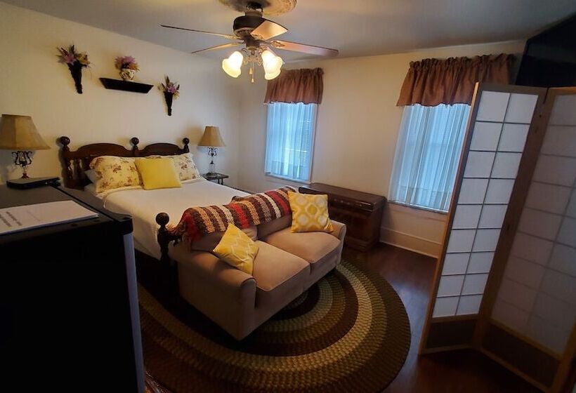 Отель The Miner S Lodge