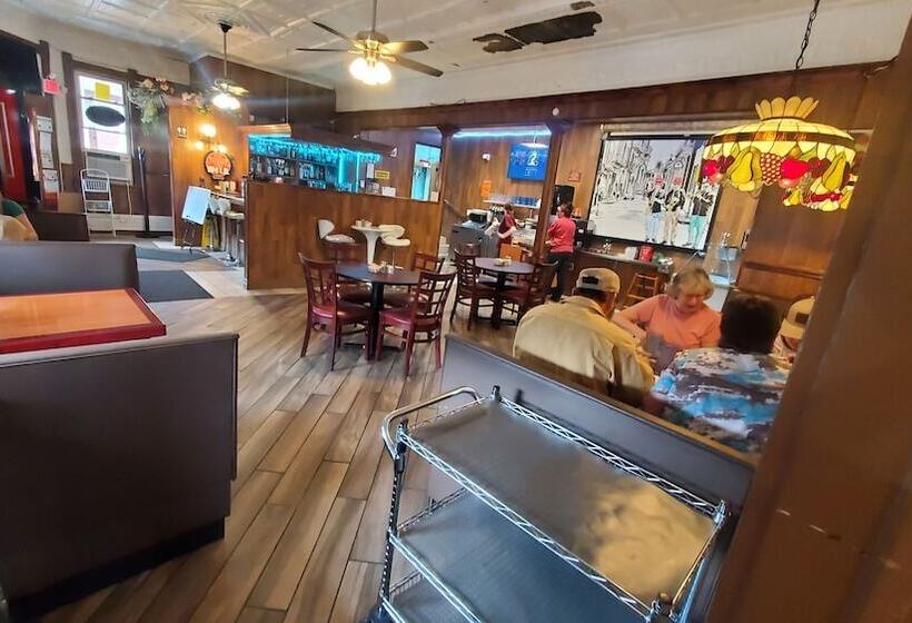 Отель The Miner S Lodge