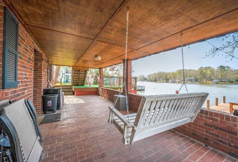 Lakefront New London Home: Dock, Fire Pit + Views!