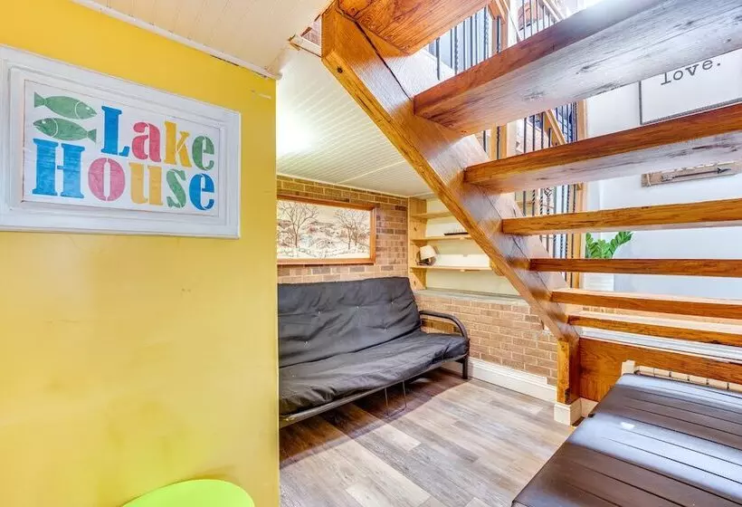 Lakefront New London Home: Dock, Fire Pit + Views!