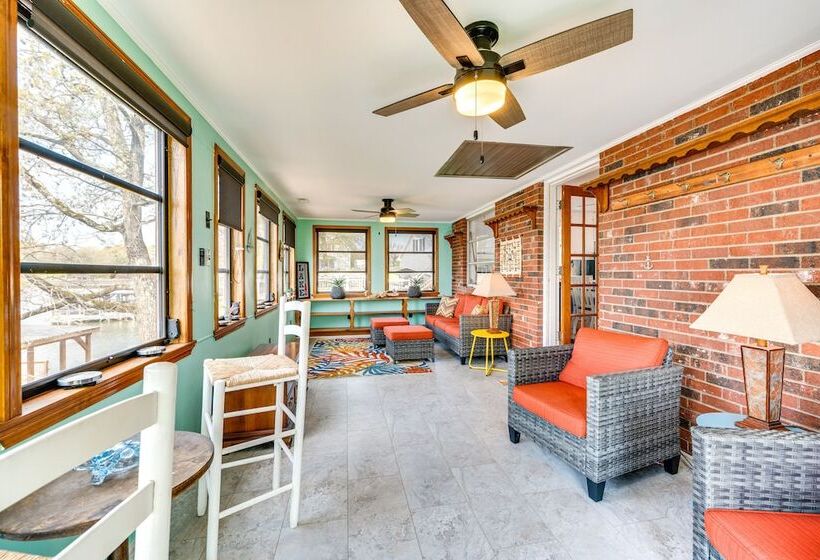 Lakefront New London Home: Dock, Fire Pit + Views!