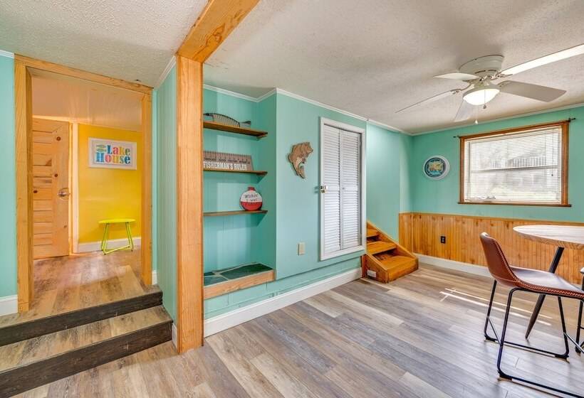 Lakefront New London Home: Dock, Fire Pit + Views!