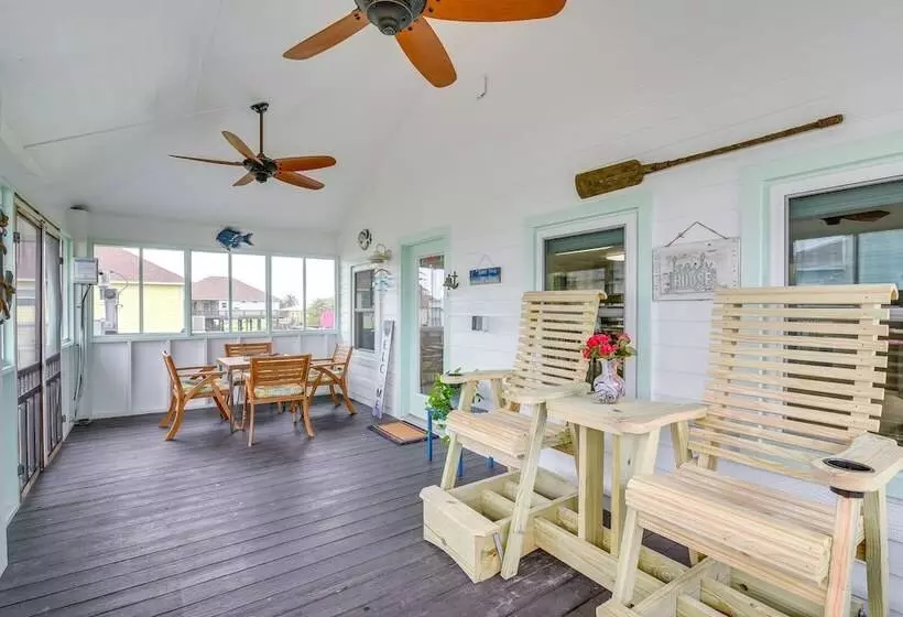 Lovely Crystal Beach House W/ Deck: Walk To Ocean!