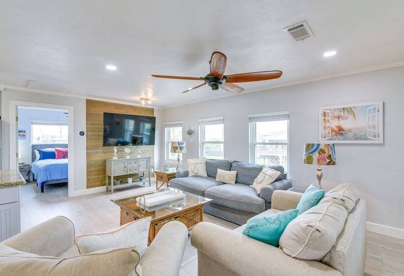 Lovely Crystal Beach House W/ Deck: Walk To Ocean!