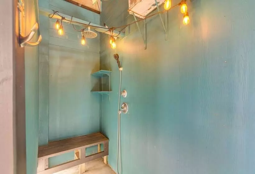 Lovely Crystal Beach House W/ Deck: Walk To Ocean!