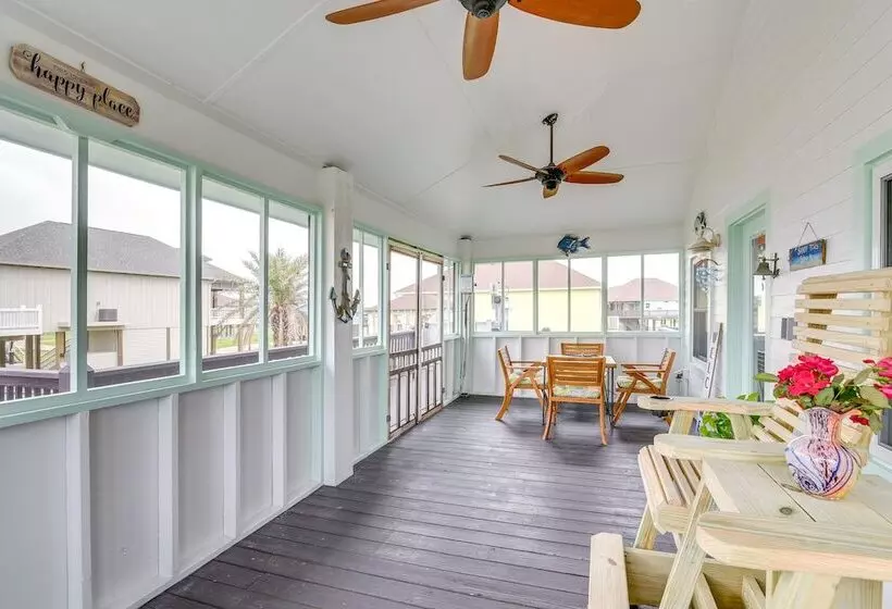 Lovely Crystal Beach House W/ Deck: Walk To Ocean!