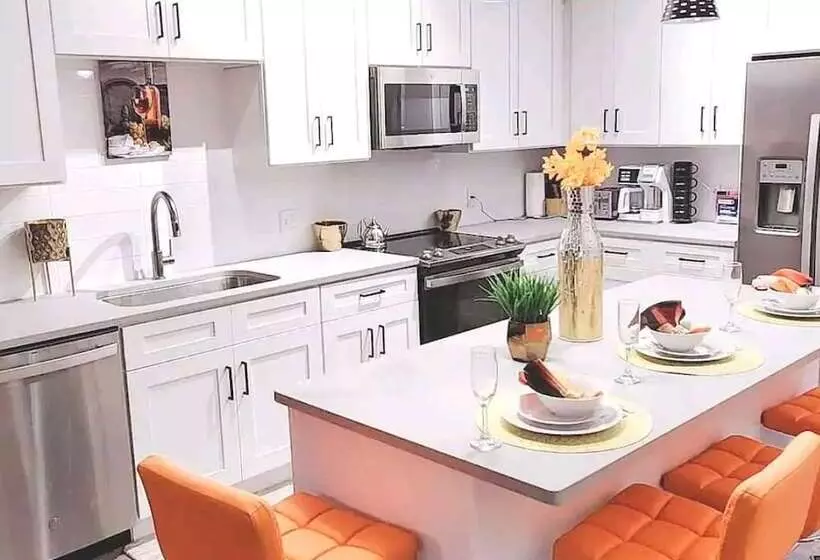 Lux And Cozy 2beds 2 Baths Up To 8 Guest