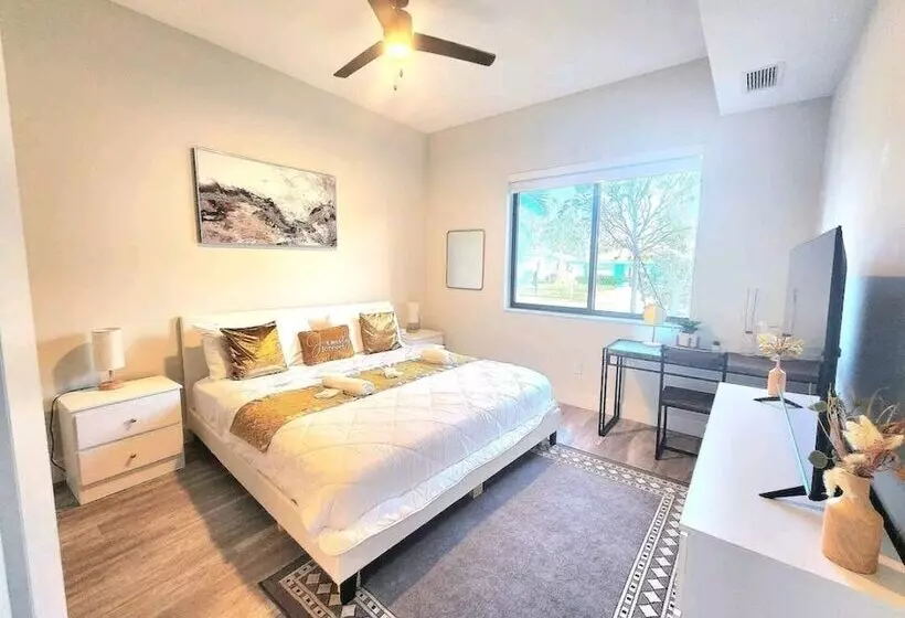 Lux And Cozy 2beds 2 Baths Up To 8 Guest