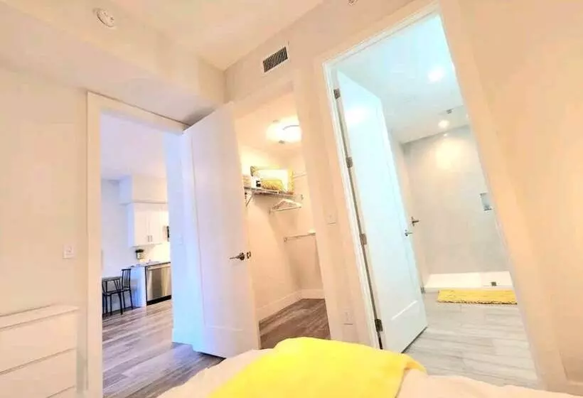 Lux And Cozy 2beds 2 Baths Up To 8 Guest