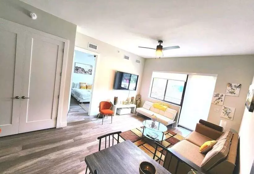 Lux And Cozy 2beds 2 Baths Up To 8 Guest