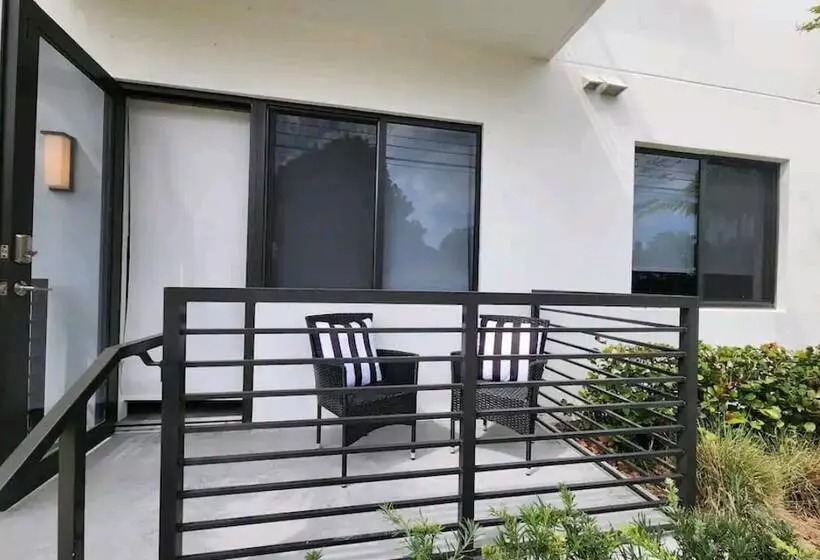 Lux And Cozy 2beds 2 Baths Up To 8 Guest