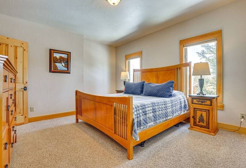 Serene Home W/ Private Hot Tub In Silverthorne