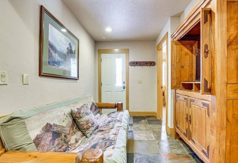 Serene Home W/ Private Hot Tub In Silverthorne