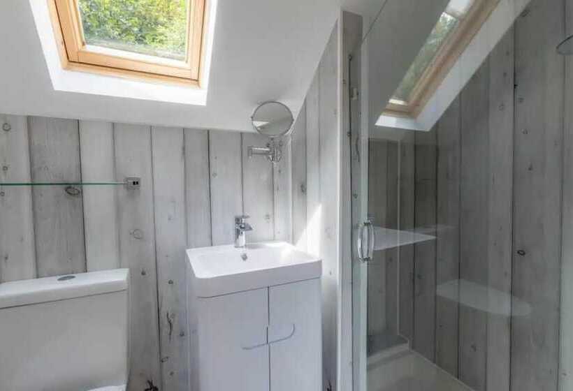 Резиденция 2 Bedrooms, Overlooking Little Petherick Creek