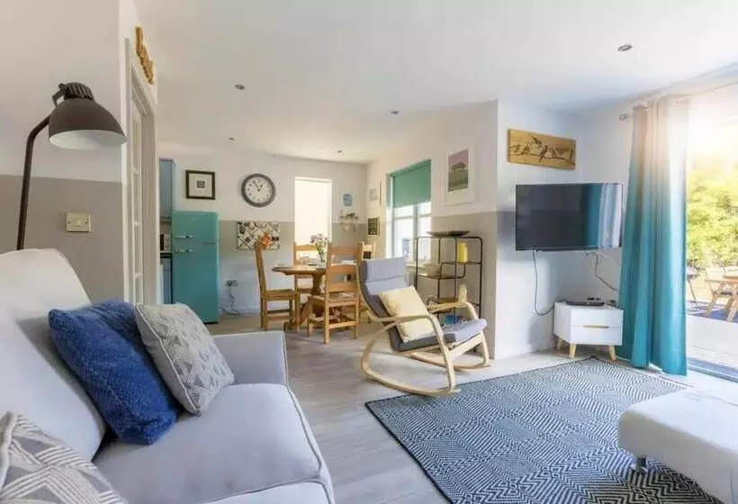 レジデンス 2 Bedrooms, Overlooking Little Petherick Creek