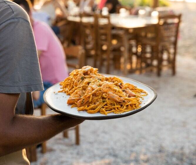 استراحتگاه Ergon Beach House Nikiti