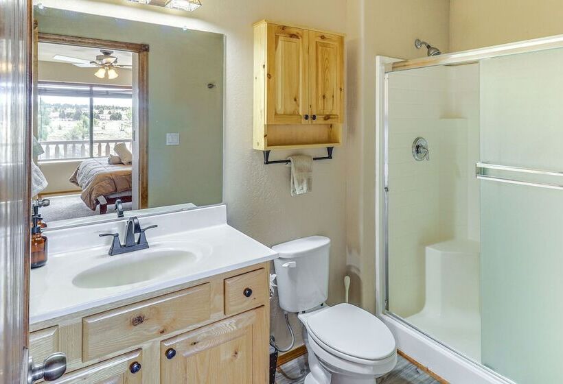 Near Lakes & Trails: Pet Friendly Cabin In Arizona