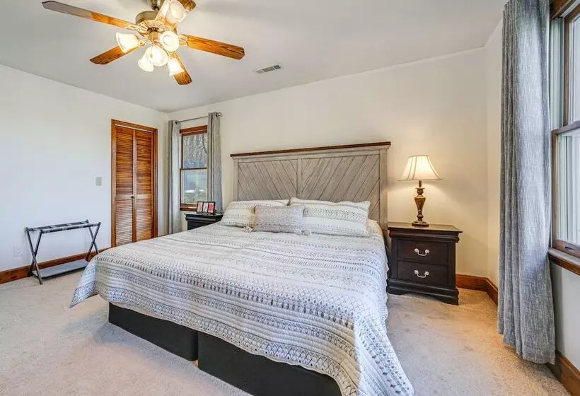 Sky Valley Retreat W/ Fire Pit & Mountain Views!