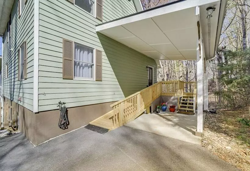 Sky Valley Retreat W/ Fire Pit & Mountain Views!