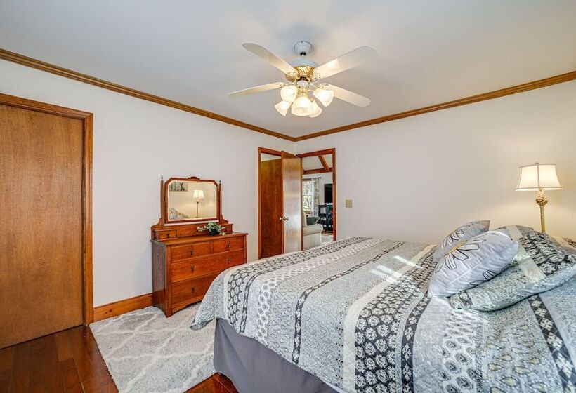 Sky Valley Retreat W/ Fire Pit & Mountain Views!